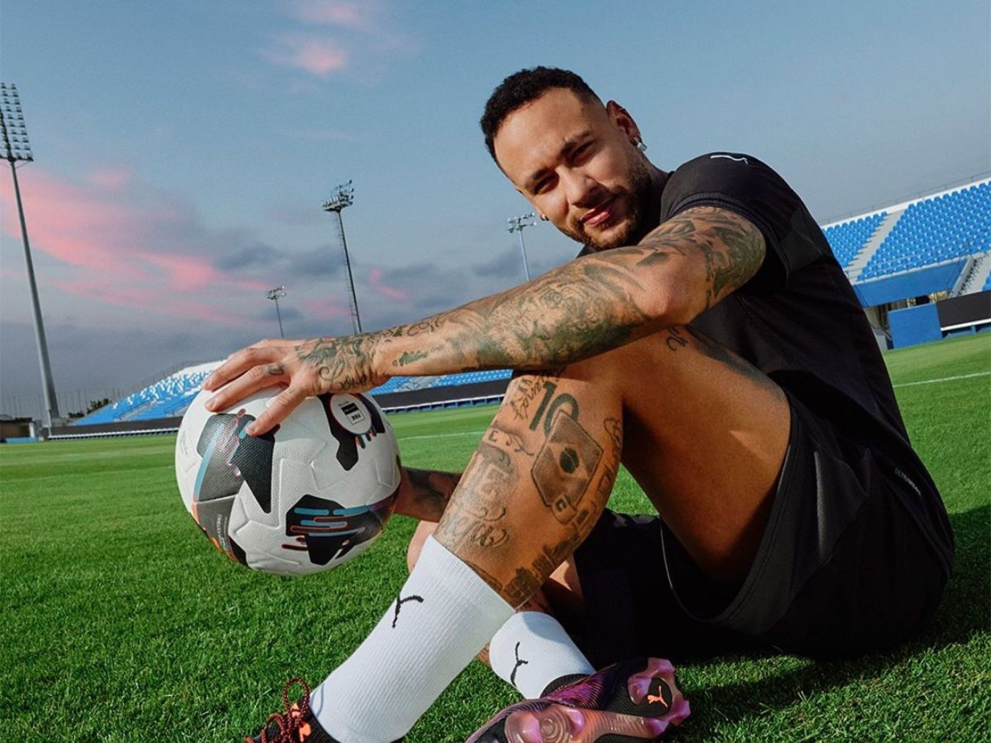 "Parece que estou voltando no tempo", diz Neymar sobre retorno ao Santos