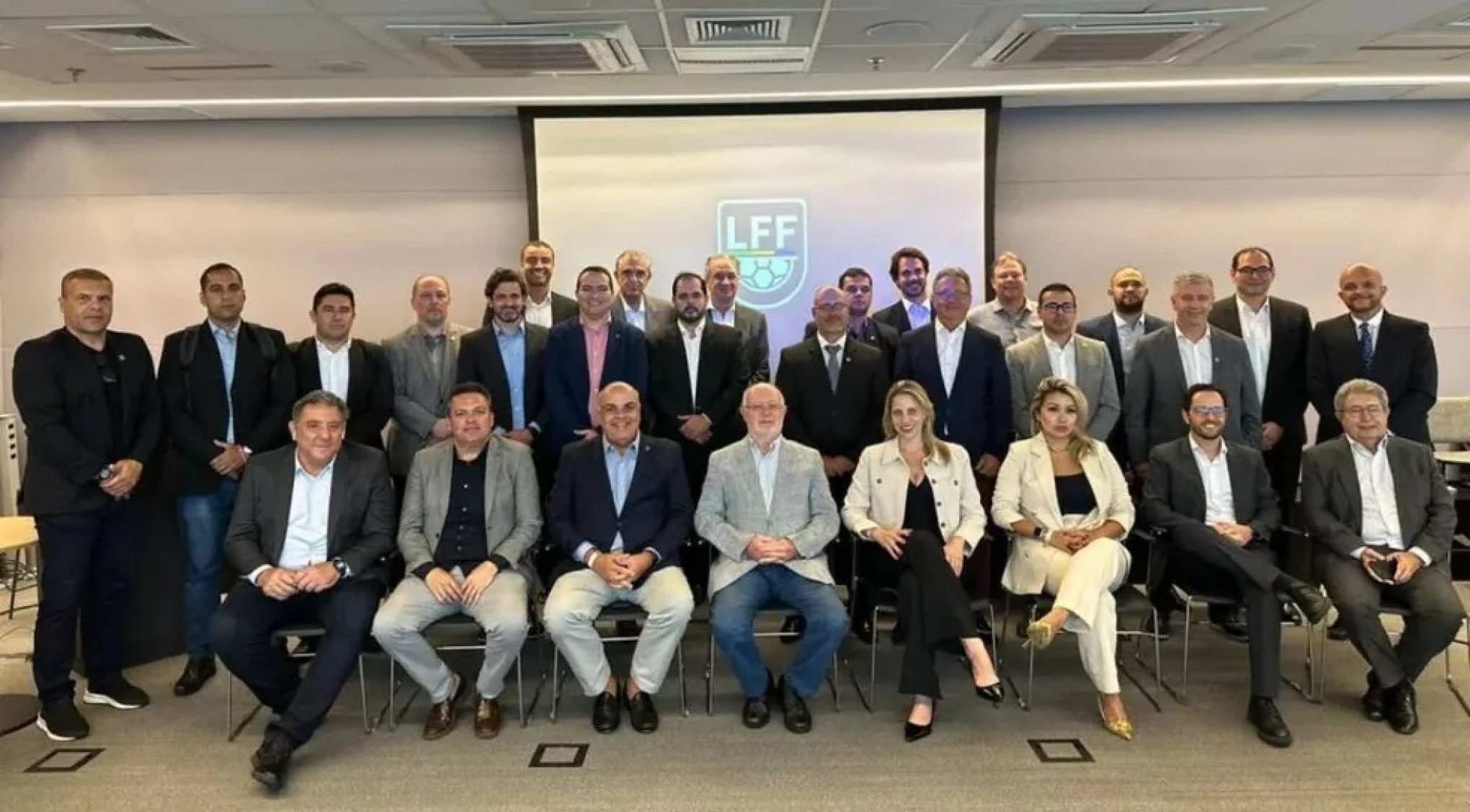 Globo fecha acordo para exibir brasileirão e LFU alcança r$ 1,7 bilhão com todos pacotes