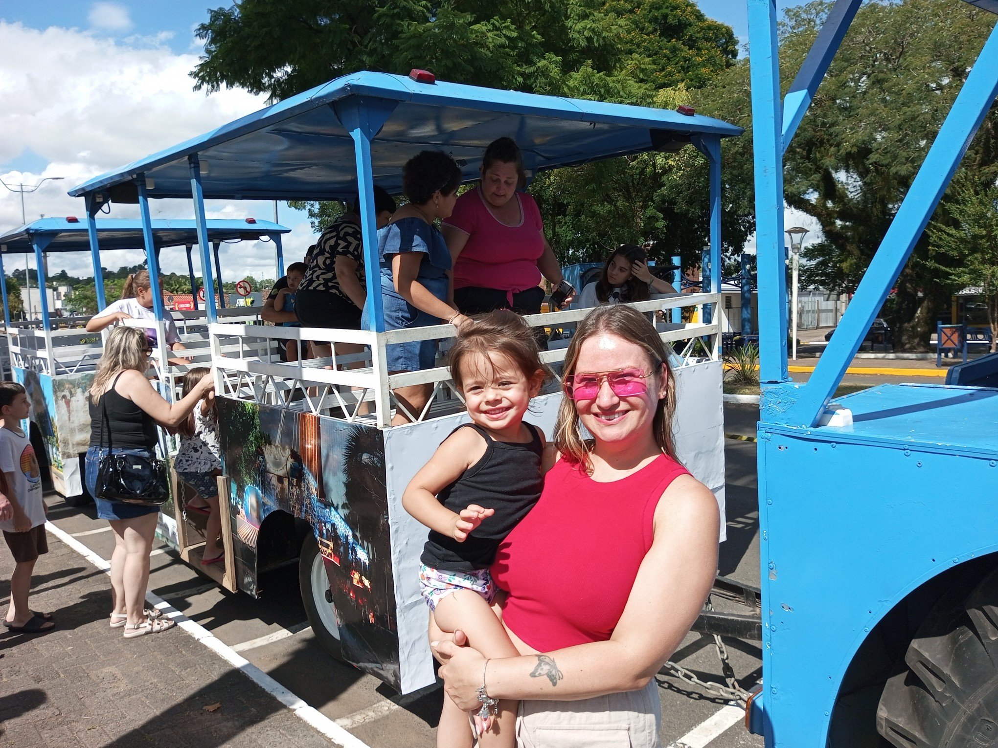 Famílias aproveitam a tarde de feriado em Campo Bom
