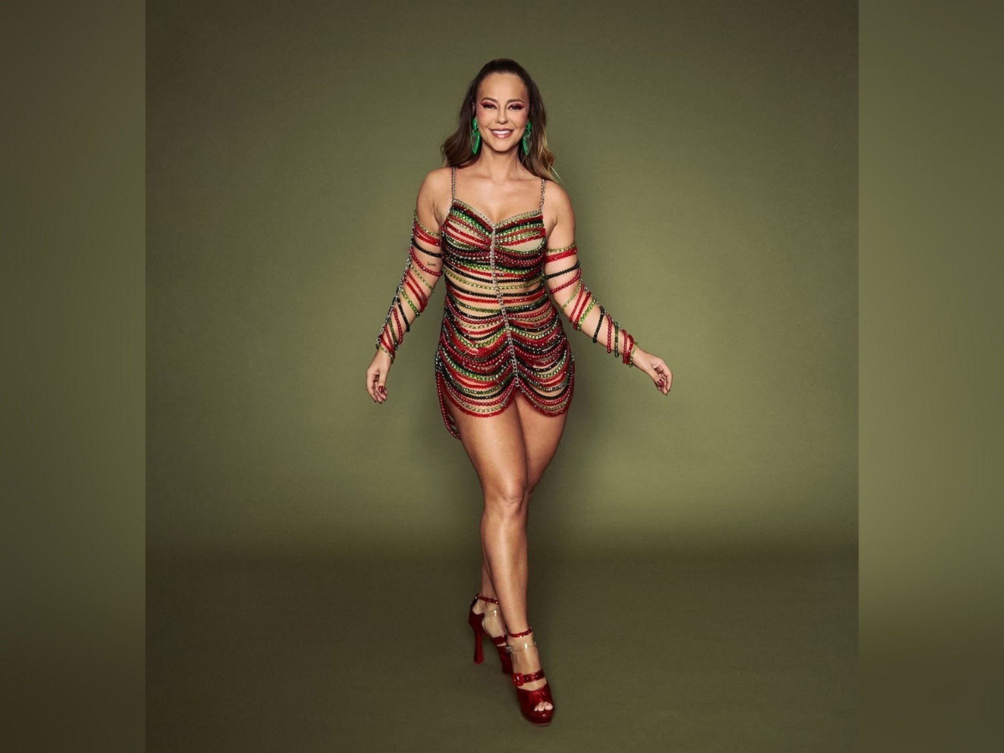 "Gordinha": Vídeo de Paolla Oliveira sambando levanta polêmica após internautas comentarem sobre o corpo da atriz