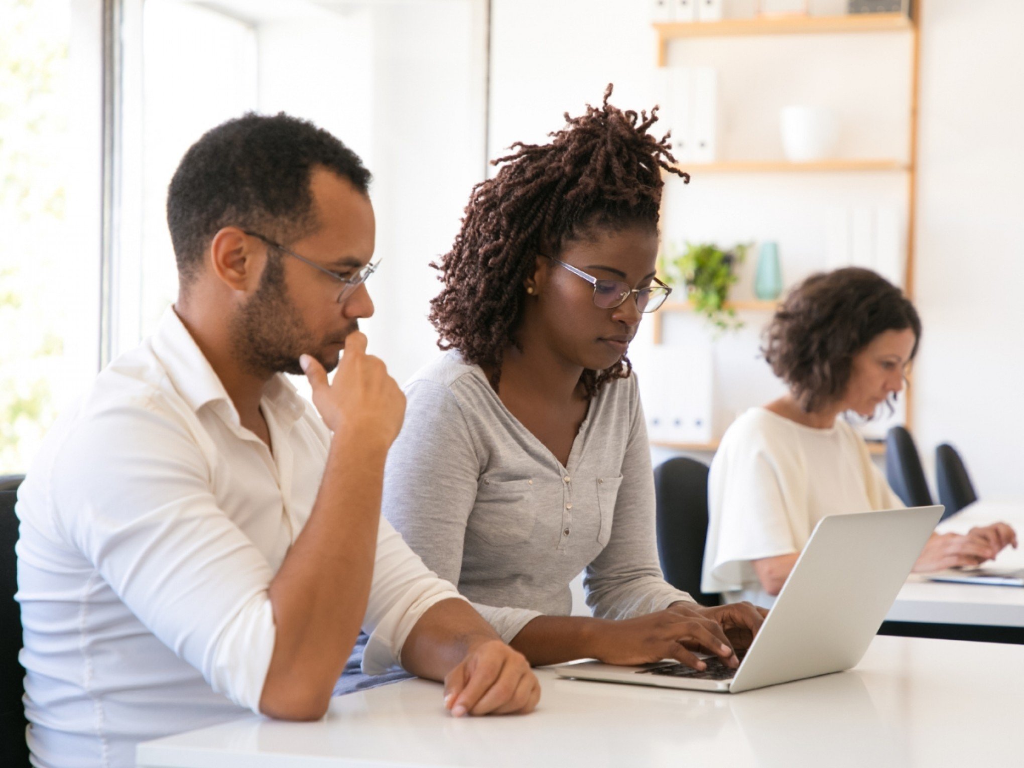 Você está a apenas 5 passos de ser feliz no trabalho; veja como chegar lá