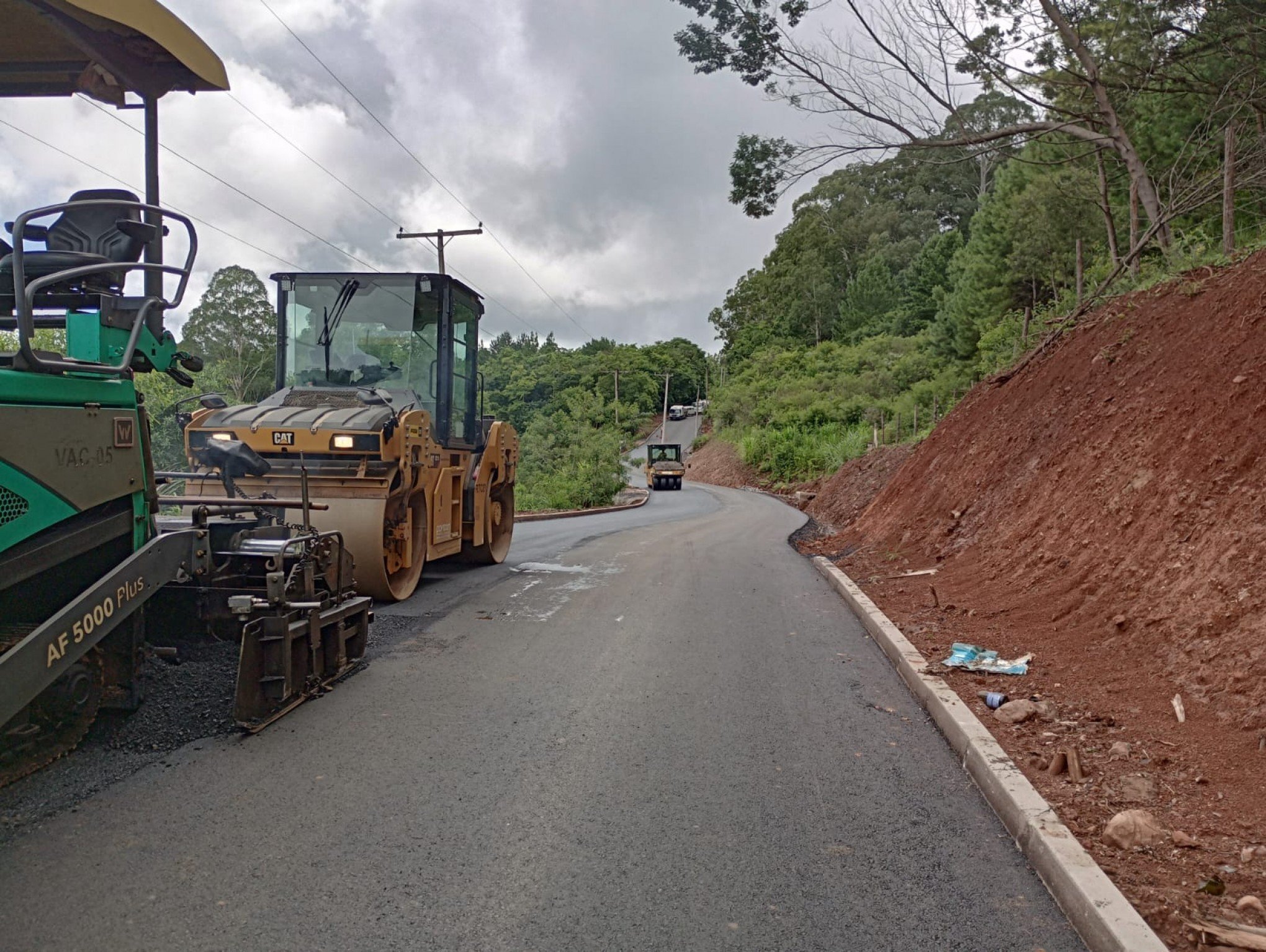 GRAMADO: Obras de pavimentação da Linha 15 são retomadas