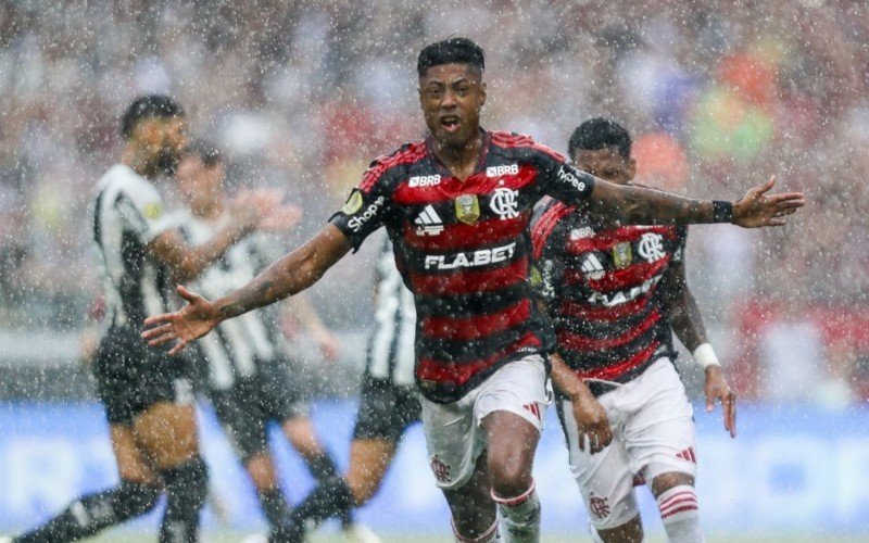 Atacante Bruno Henrique anotou dois gols ontem | abc+