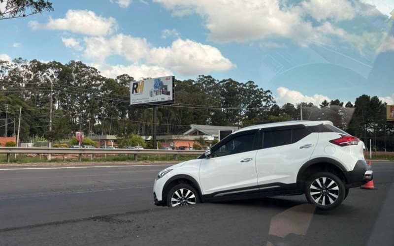 Queda de carro em desnível causa lentidão na BR-116 | abc+