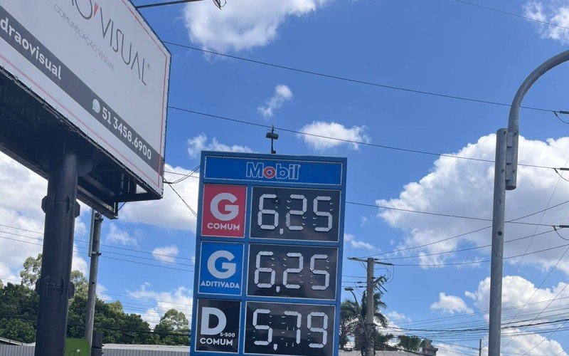 No bairro Santo Afonso o litro da gasolina comum era revendido a R$ 6,25
