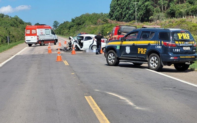 Colisão entre dois veículos deixa quatro pessoas mortas em rodovia do RS  | abc+