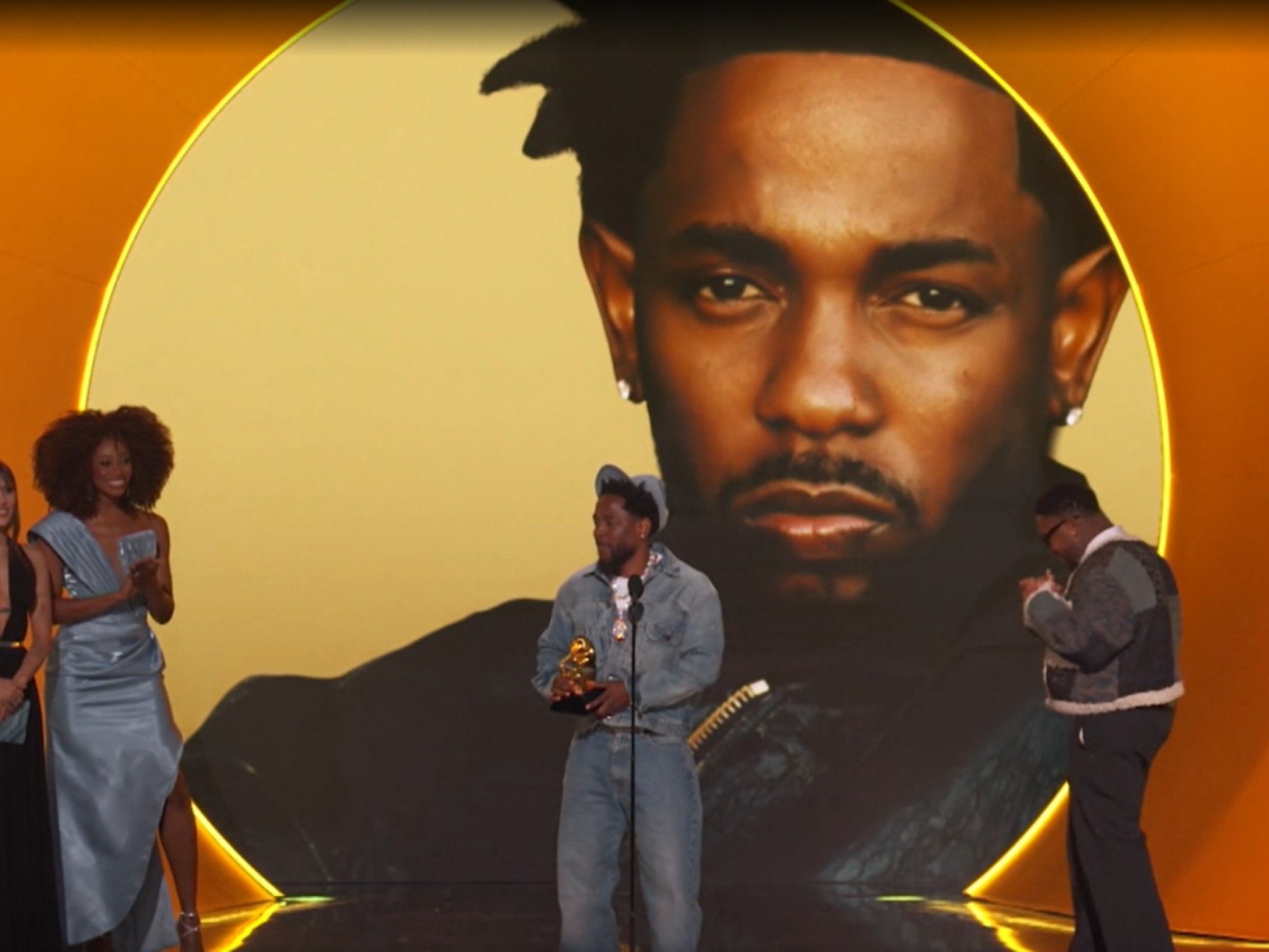 GRAMMY 2025: Como briga com cantor levou Kendrick Lamar a ganhar cinco prêmios