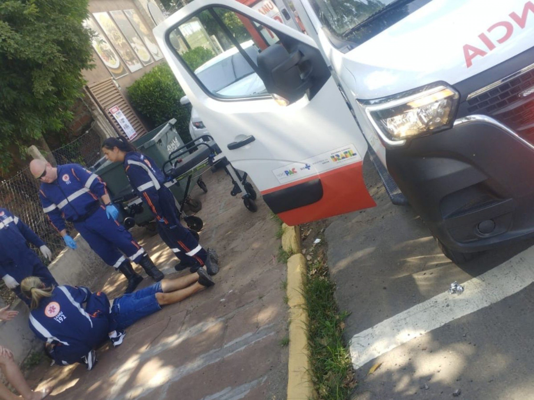 Motociclista passa mal e desmaia enquanto dirigia em Novo Hamburgo