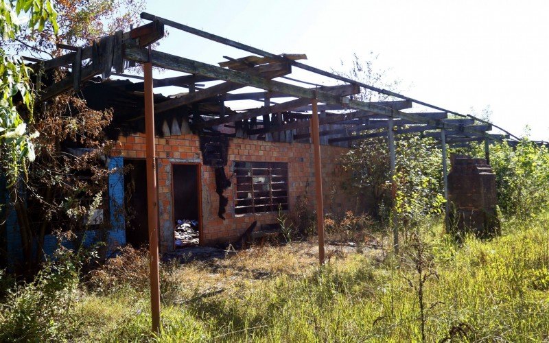 Capatazia da Secretaria Municipal de Saúde, no Rua Espumoso, pegou fogo na semana passada