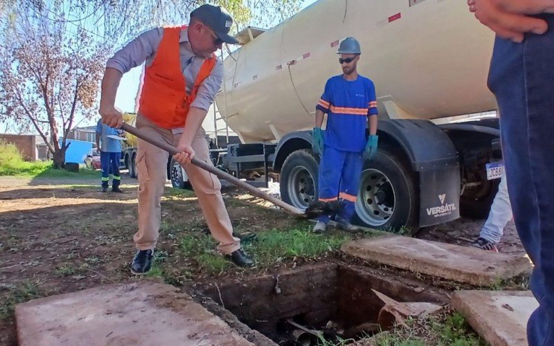 Prefeito Heliomar Franco acompanhou o início operação de controle de alagamentos em São Leopoldo 