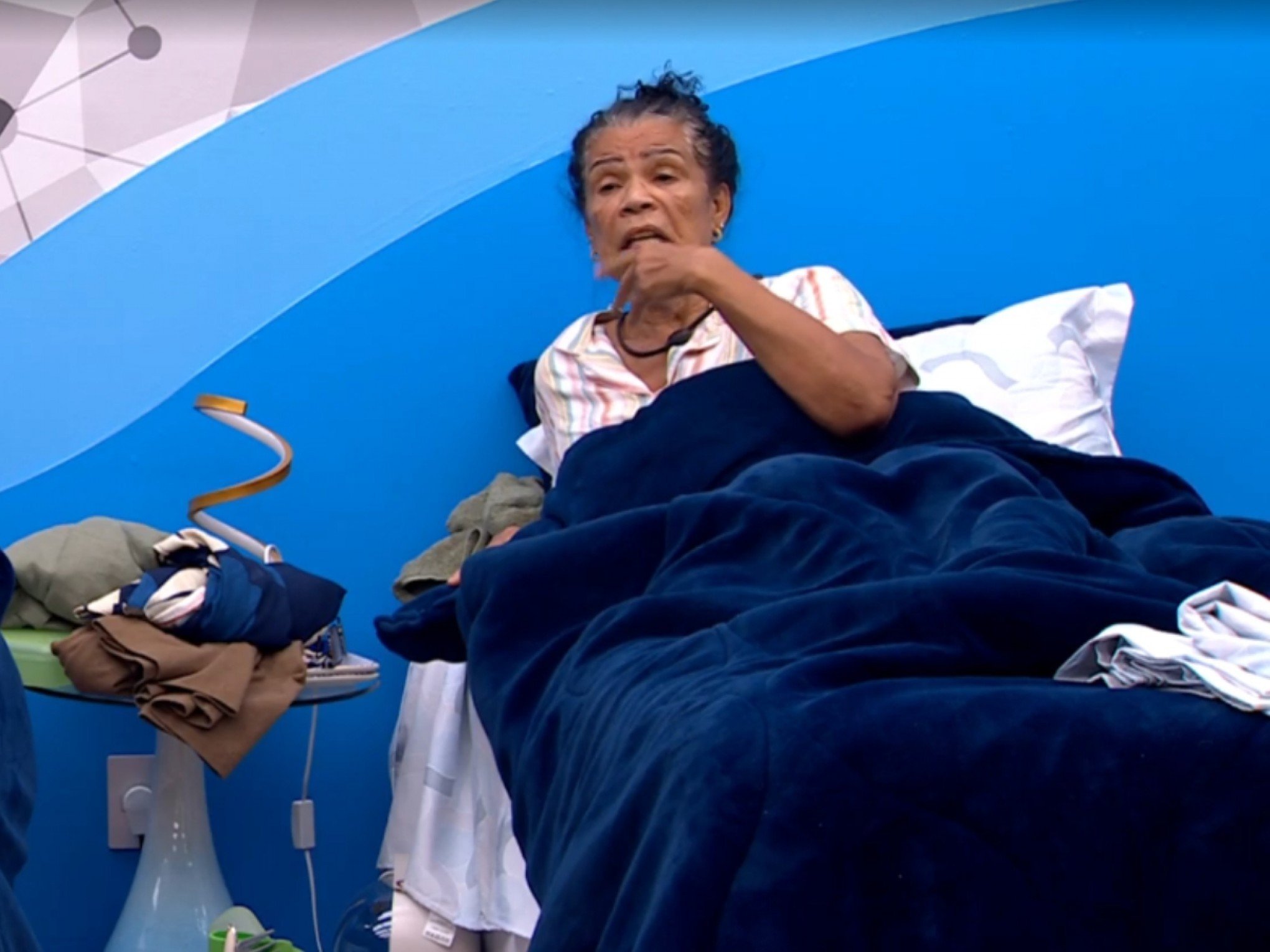 BBB: "Vou dar na cara dela", diz dona Vilma após discussão com sister