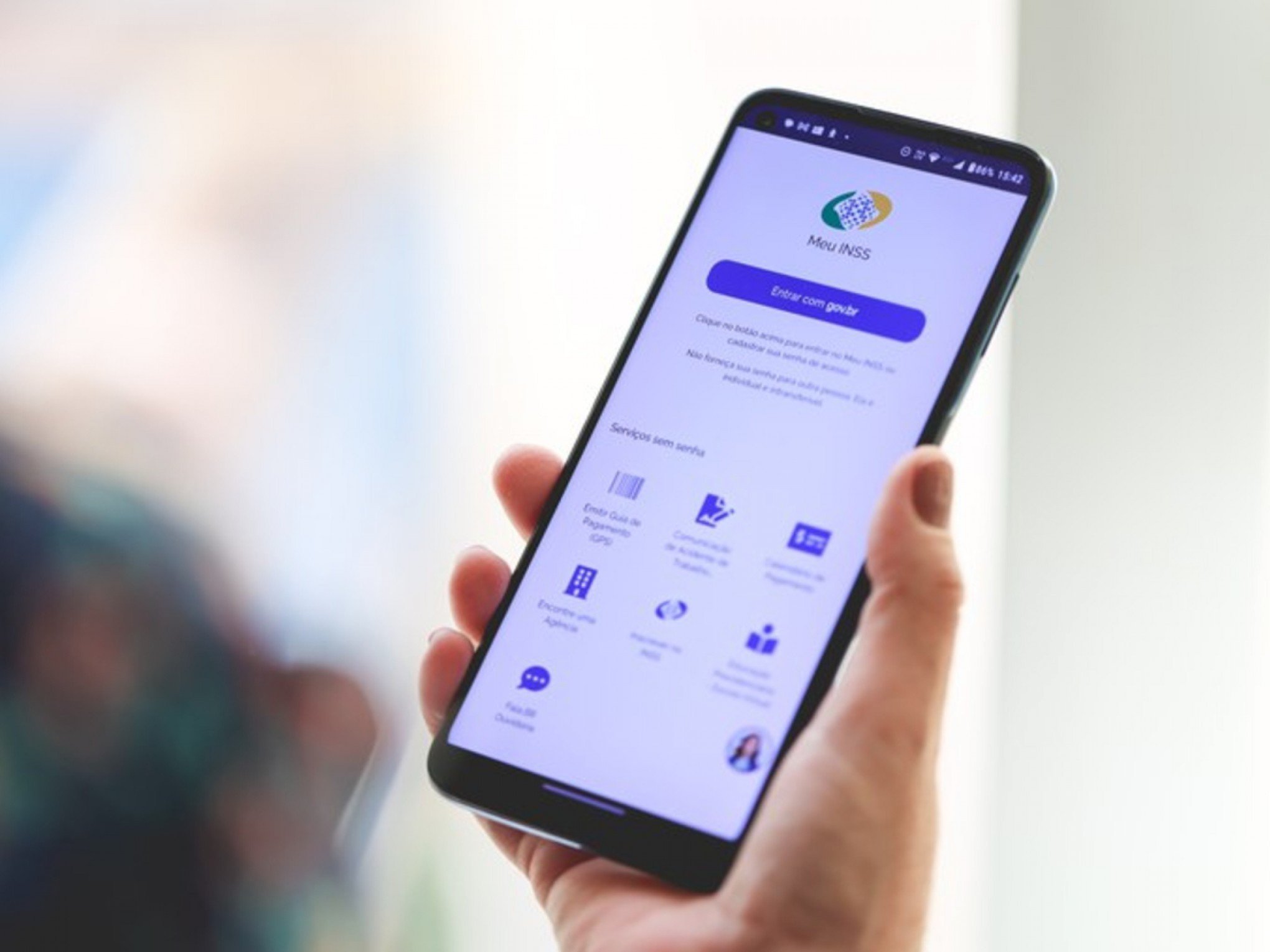 INSS envia comunicado a aposentados pelo WhatsApp: Saiba o que diz a mensagem sobre pagamento de benefício