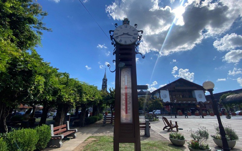 Calorão em Gramado, com temperaturas acima dos 30°C