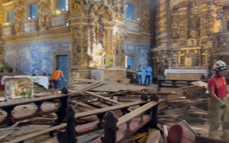 Teto de Igreja desabou nesta quarta-feira em Salvador | abc+