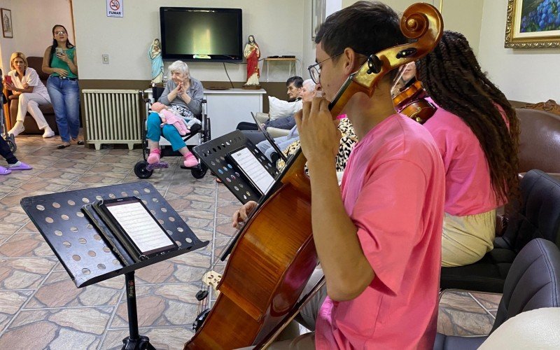 Apresentação especial no Lar de Idoso Maria de Nazaré, do Gramado in Concert