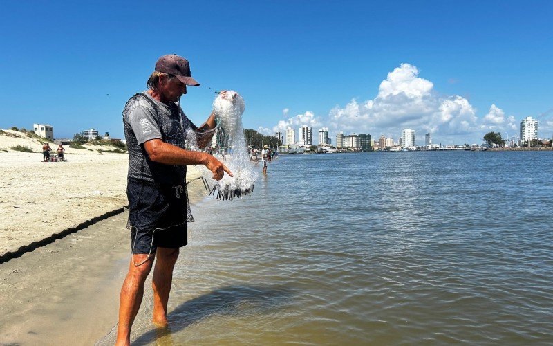 Pescador conhecido como França destaca pesca cooperativa com os botos | abc+