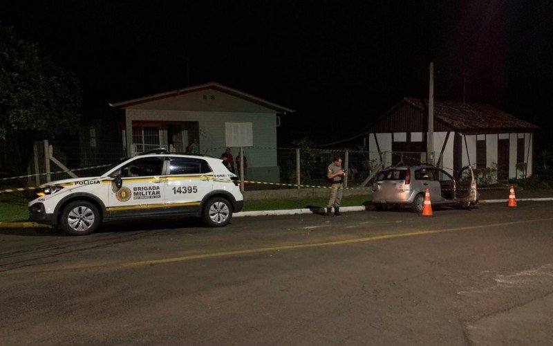 Carro colide em viatura da BM em Ivoti