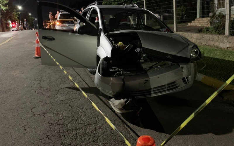 Carro colide em viatura da BM em Ivoti