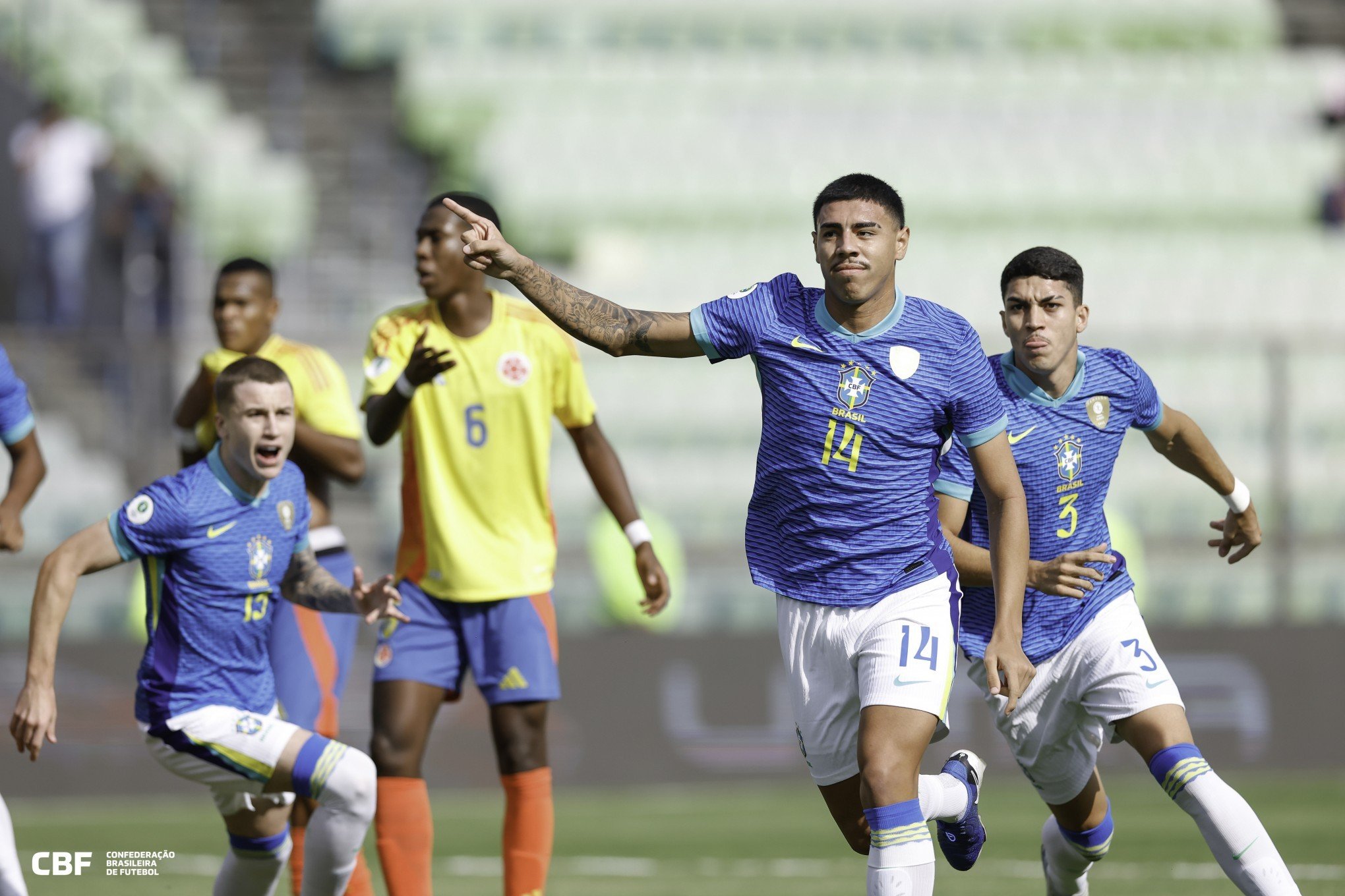 Brasil bate Colômbia e emenda segunda vitória seguida no hexagonal final do Sul-Americano