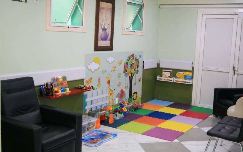 HCC ganha sala de espera com brinquedoteca na Pediatria 