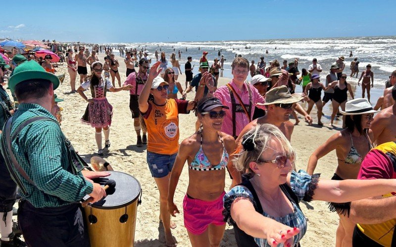 Ação de divulgação do Festival de Kerb mobilizou veranistas em Imbé e Capão da Canoa