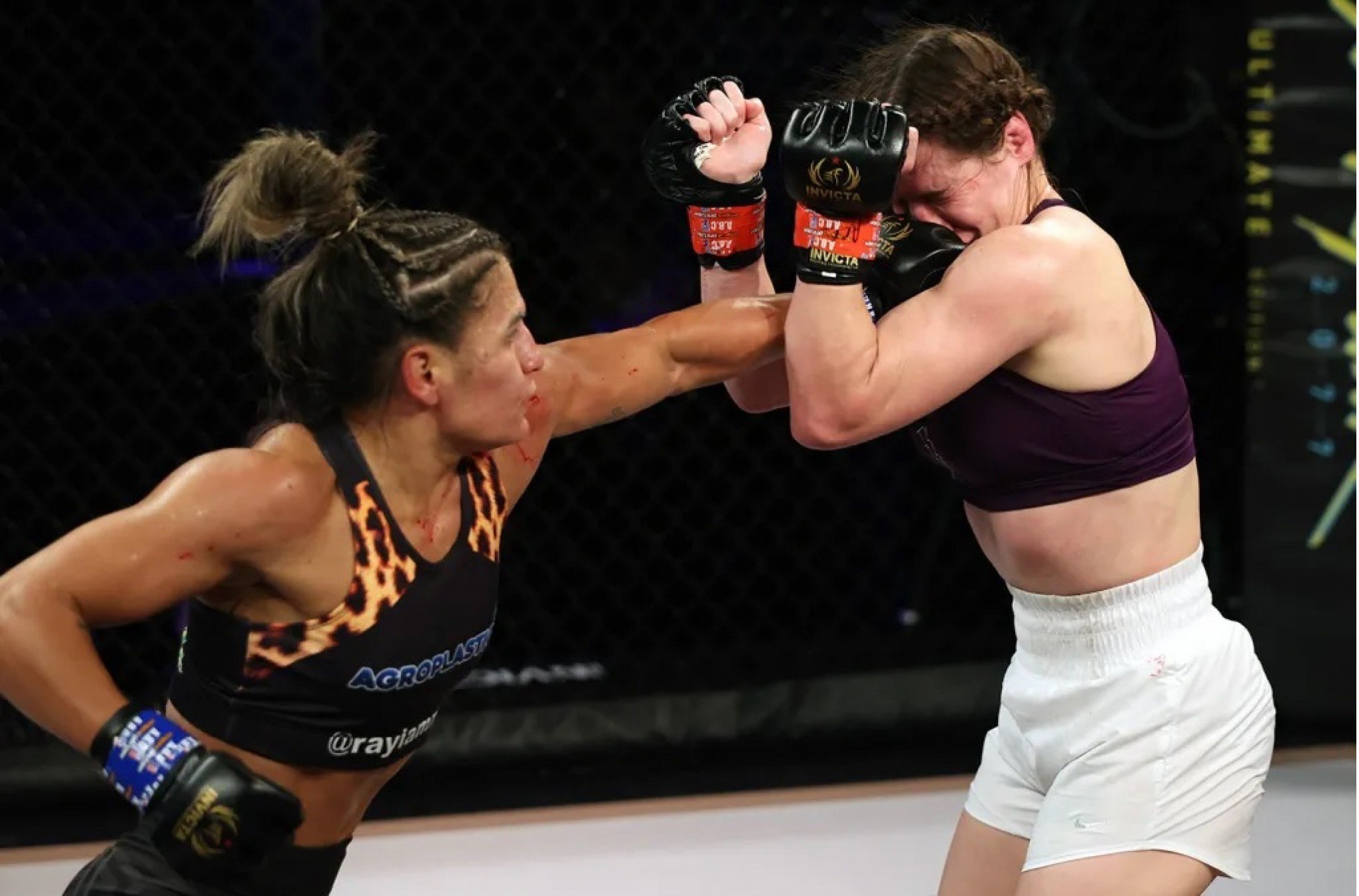 Índia comenta vitória em sua estreia do Invicta FC: "Esperei por muito tempo"