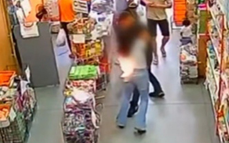 Celular explode na calça de jovem | abc+