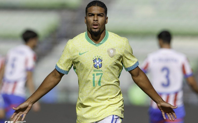 Gustavo Prado, jogador do Inter, abriu o placar para o Brasil contra o Paraguai | abc+