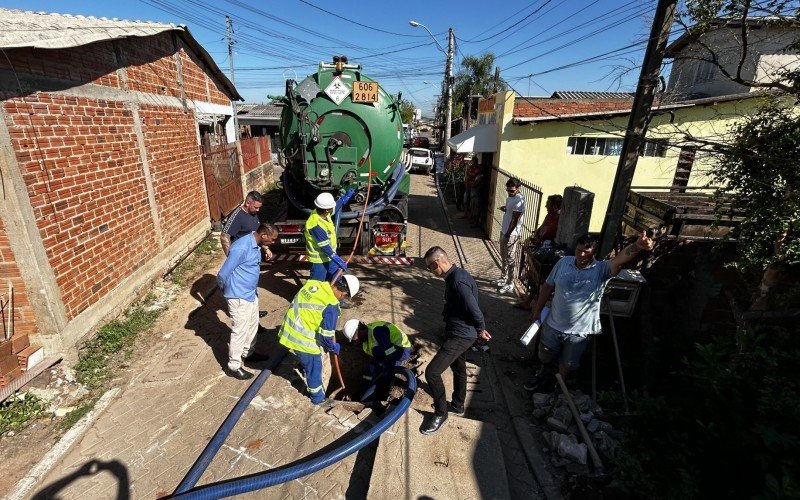 Limpeza da rede pluvial iniciou pelo bairro Santo Afonso e deverá contemplar ainda os bairros Industrial e Canudos | abc+