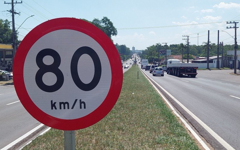 Novo controlador de velocidade na RS-240  | abc+