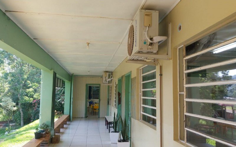 Escola José de Alencar, de Estância Velha,  tem ar condicionado em sala de aula  | abc+