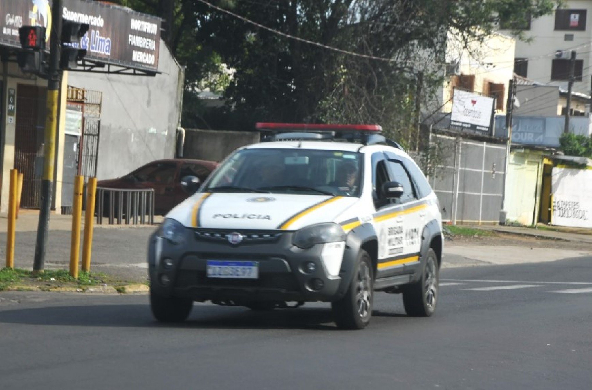 Ataque a tiros mata três adolescentes e deixa um ferido na região metropolitana