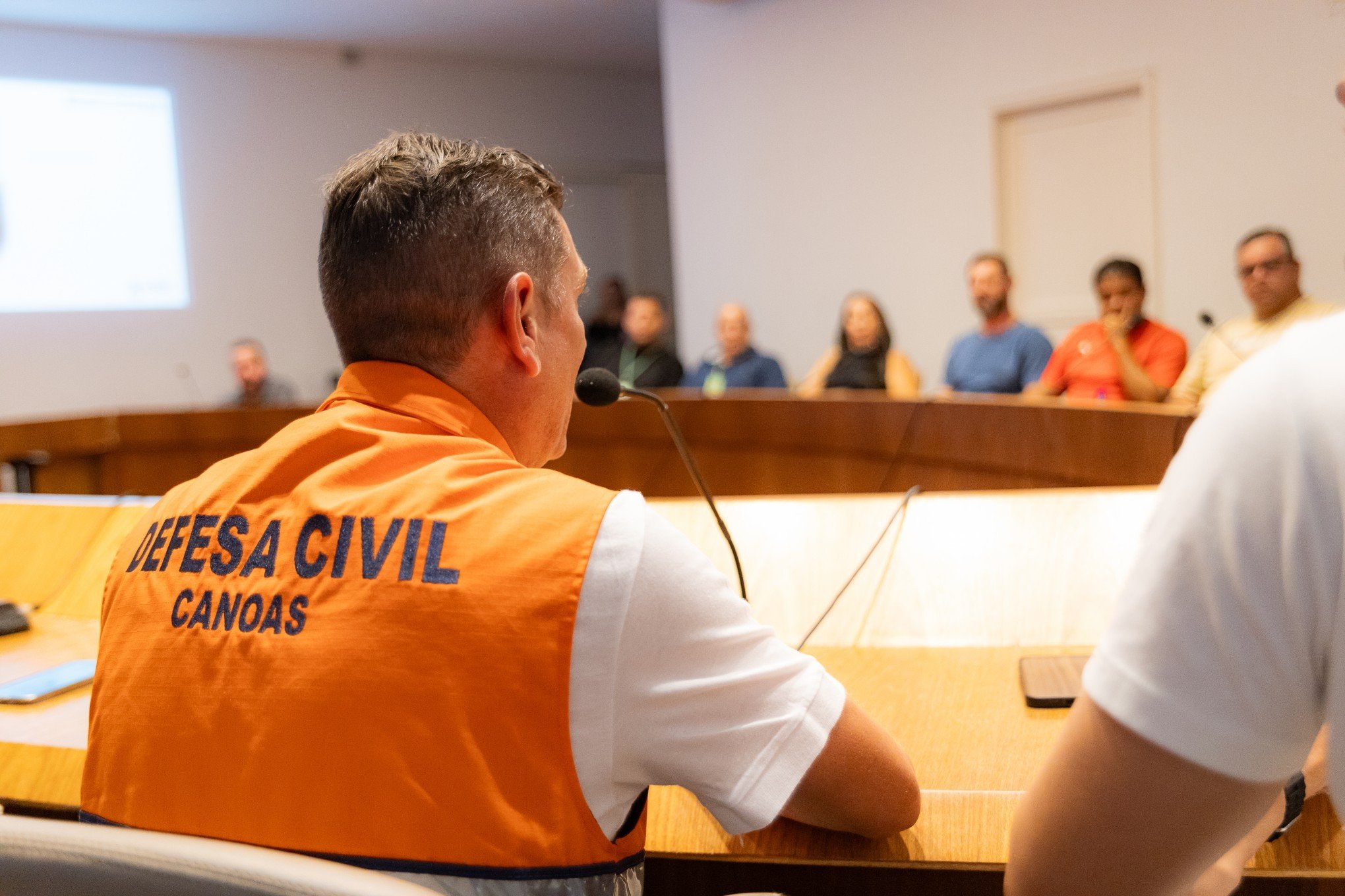 Defesa Civil alerta para rajadas de vento de até 80km/h em Canoas