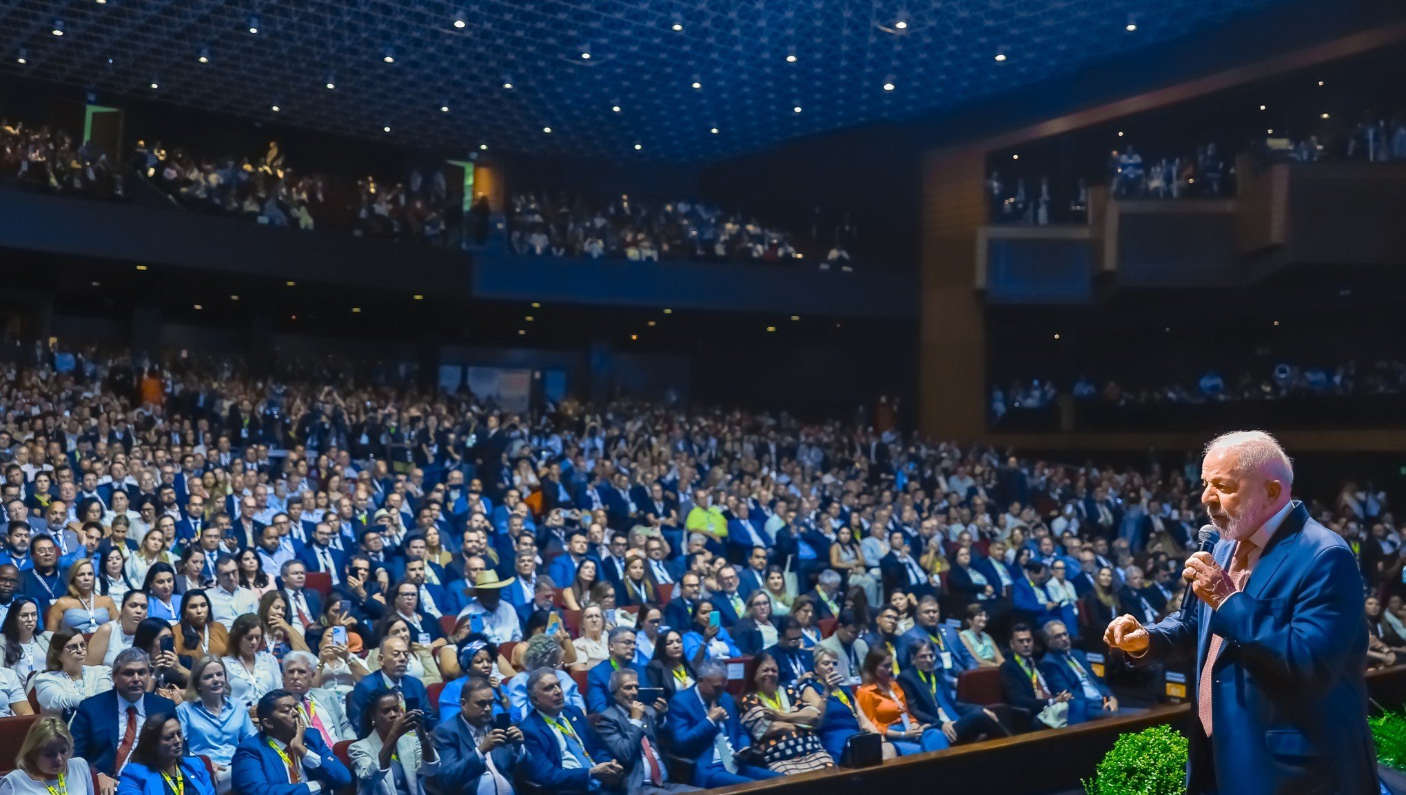Durante evento nacional, prefeito de Novo Hamburgo articula verbas federais: "Vou passar o chapéu", adianta Finck