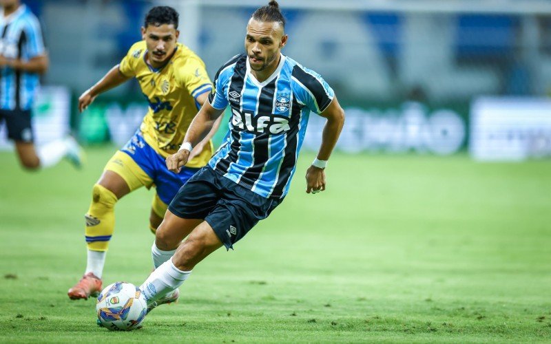 Braithwaite marcou dois gols na goleada sobre o Pelotas | abc+