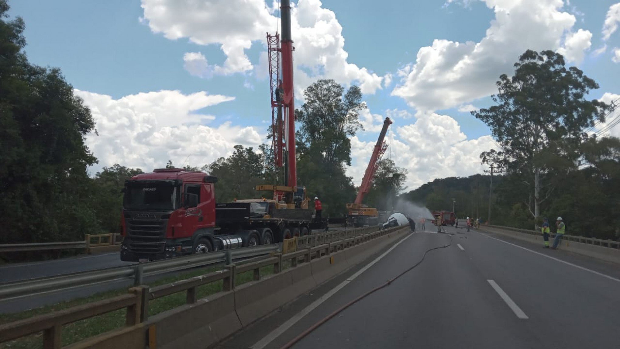 RS-122: Pista é liberada mais de 12 horas após caminhão bloquear a rodovia na região