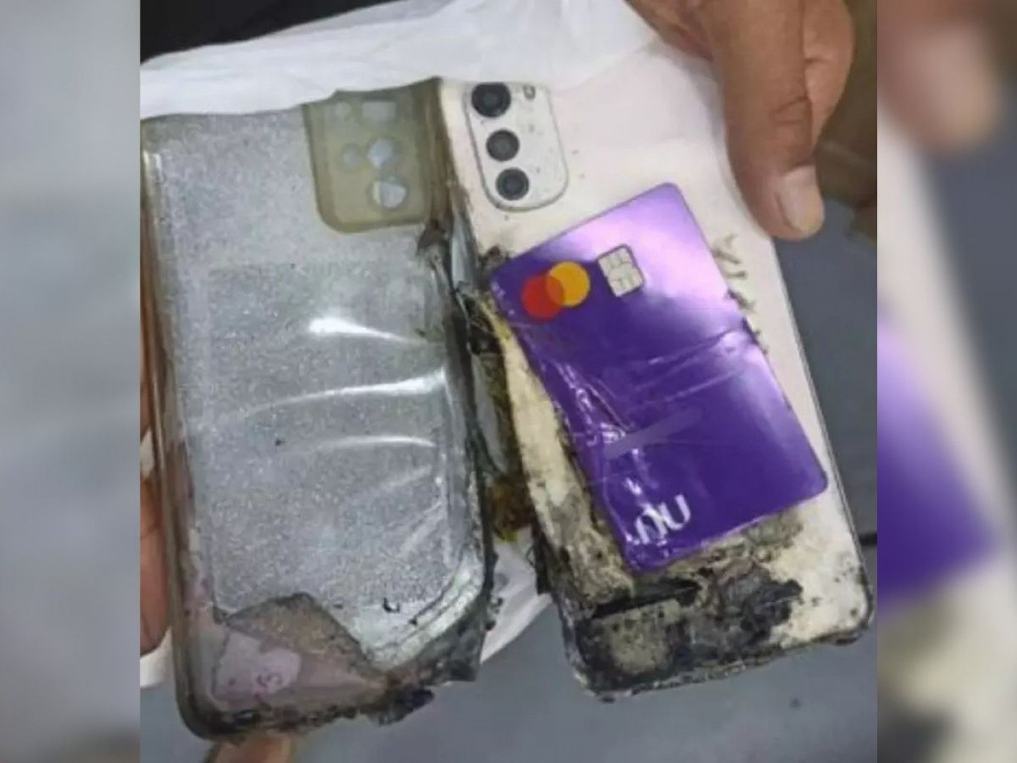 EXPLOSÃO DE CELULAR: Veja sinais de que o aparelho pode estourar e dicas para evitar o problema