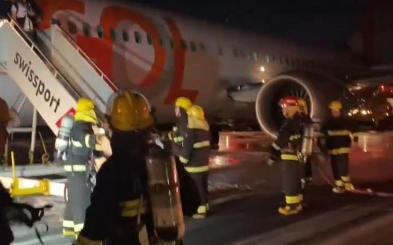 Avião da Gol ficou parado na pista após colidir em veículo da concessionária do aeroporto do Galeão | abc+