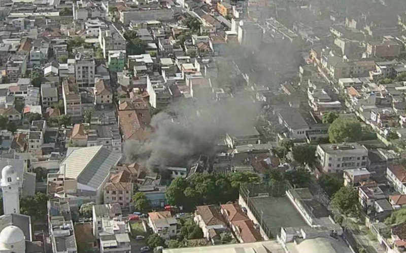 Incêndio atinge confeccção no Rio de Janeiro | abc+