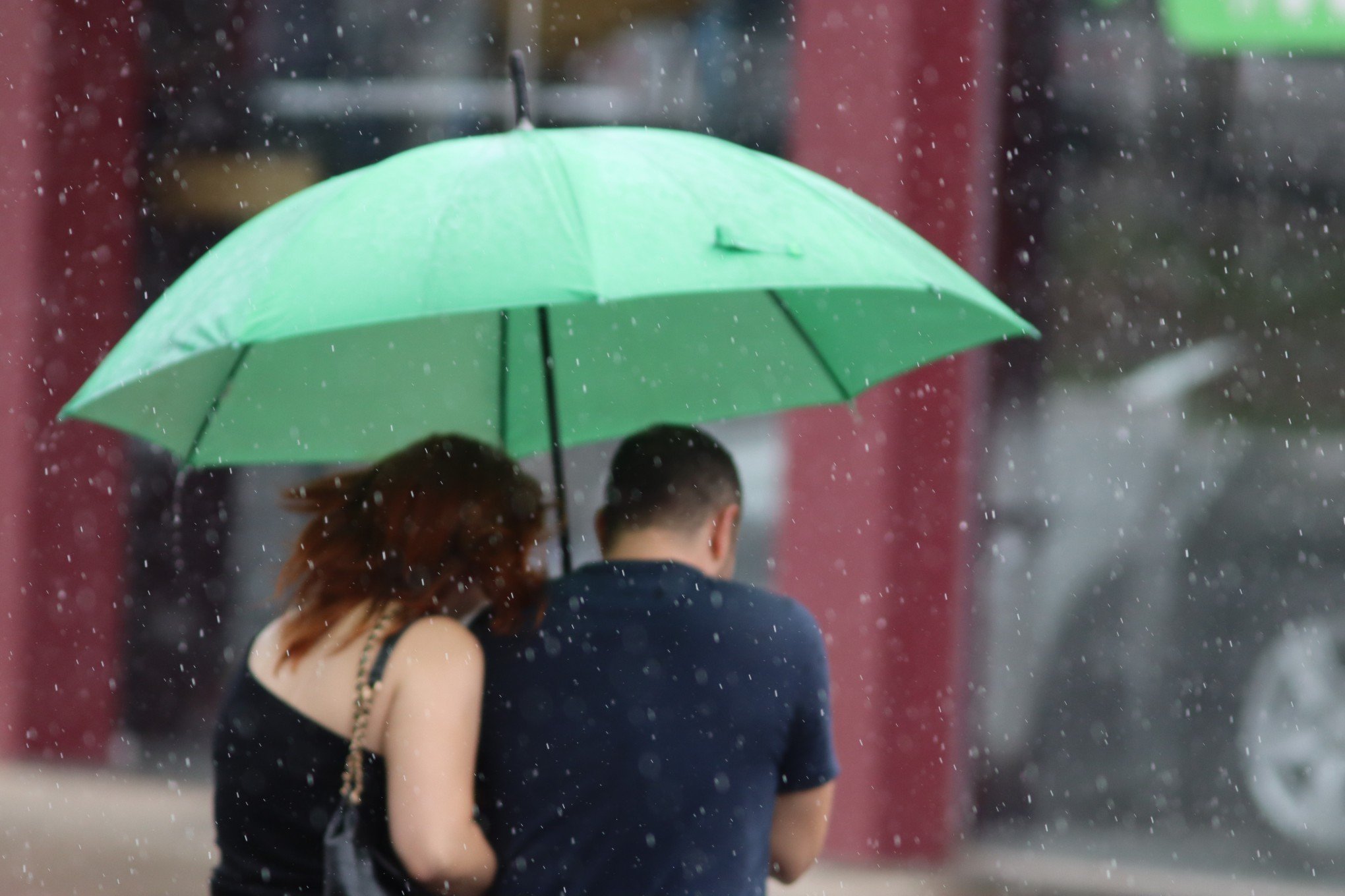 Fim de semana pode ter máximas de quase 35°C no RS; confira o que esperar da chuva