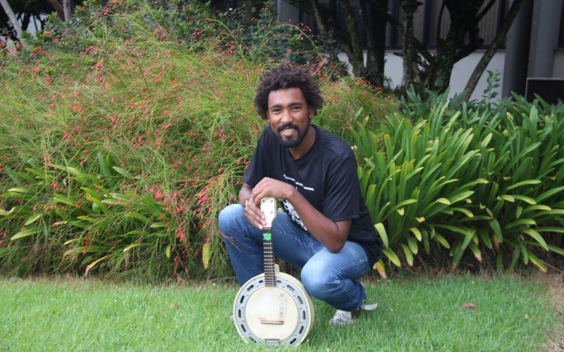 Lucas Ferraz organiza Festival do Samba NH | abc+