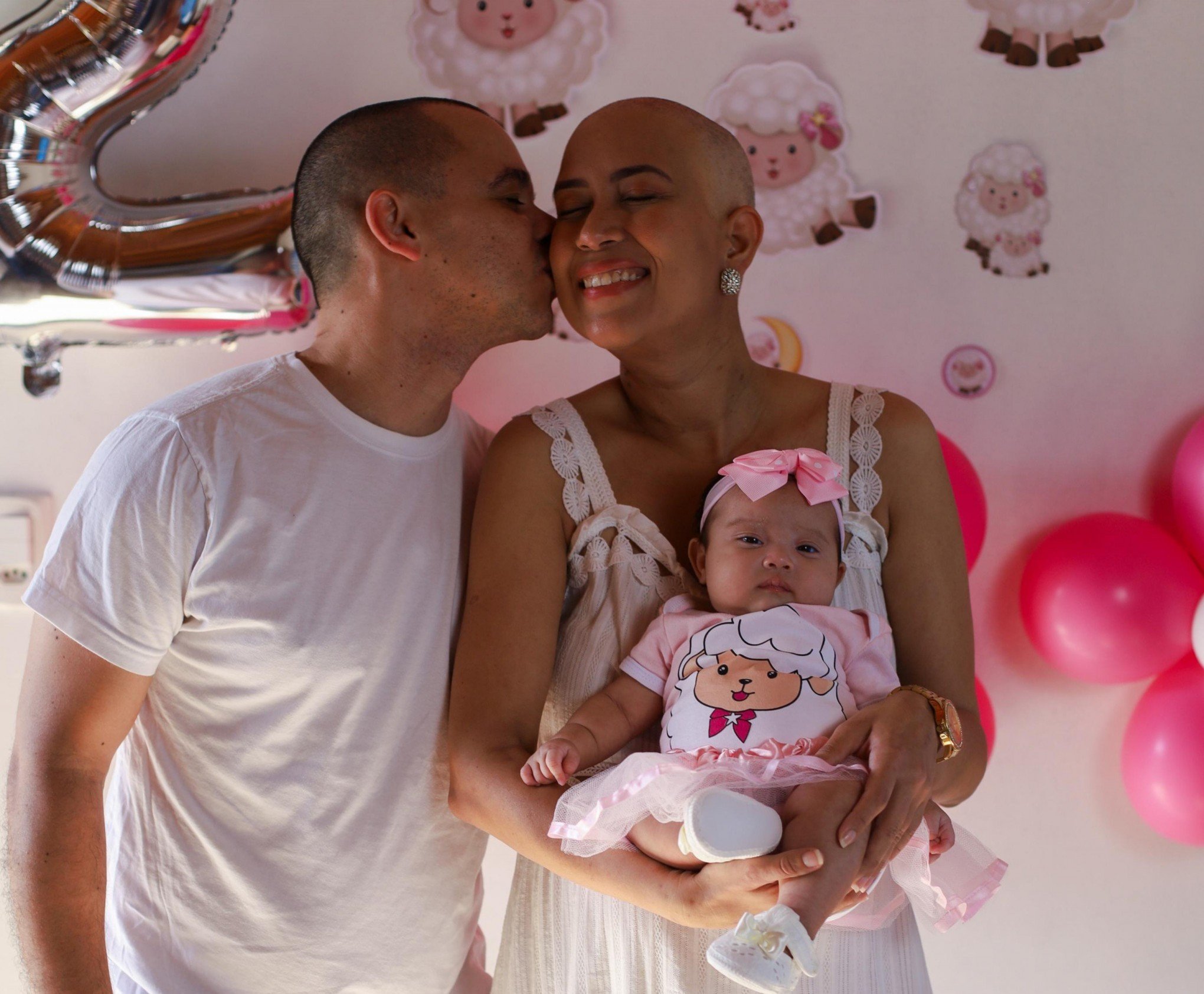 Fevereiro laranja alerta sobre os sintomas da leucemia; conheça uma paciente de Gramado que luta contra a doença