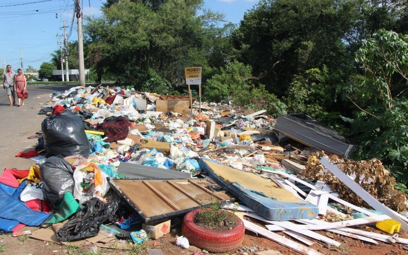 Quantidade de lixo assusta moradores de Lomba | abc+