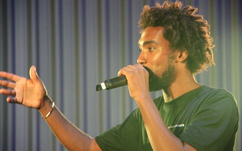 Lucas Ferraz, organizar do evento e vocalista do Samba do Ferraz