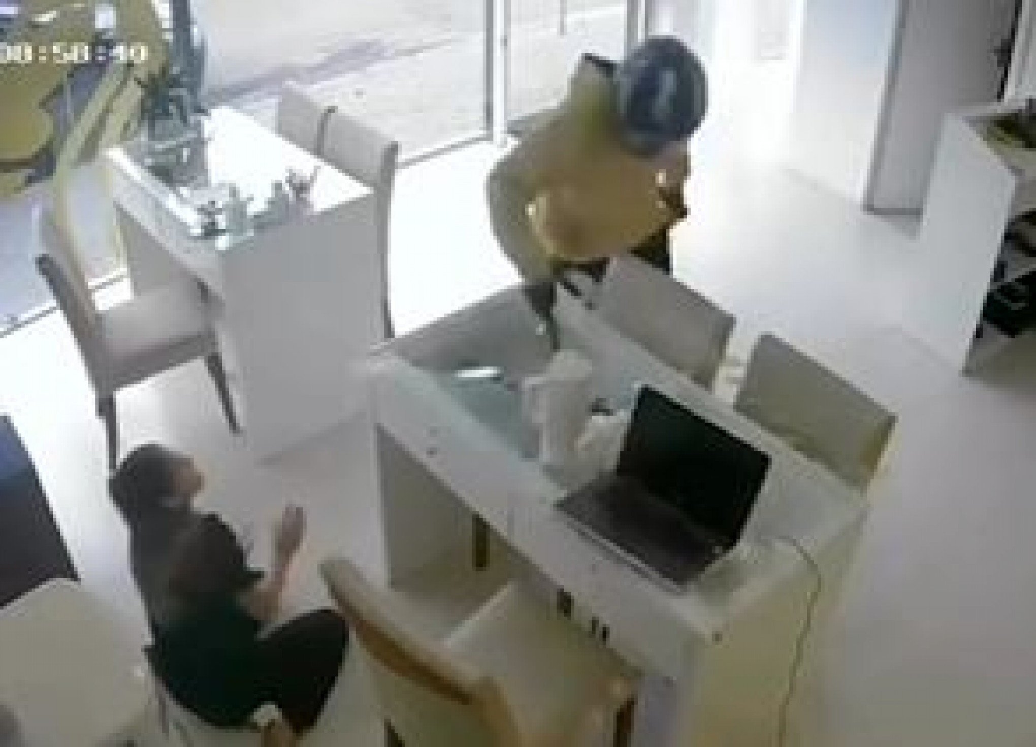 Joalheria é assaltada e polícia faz cerco em buscas dos criminosos no Vale do Paranhana