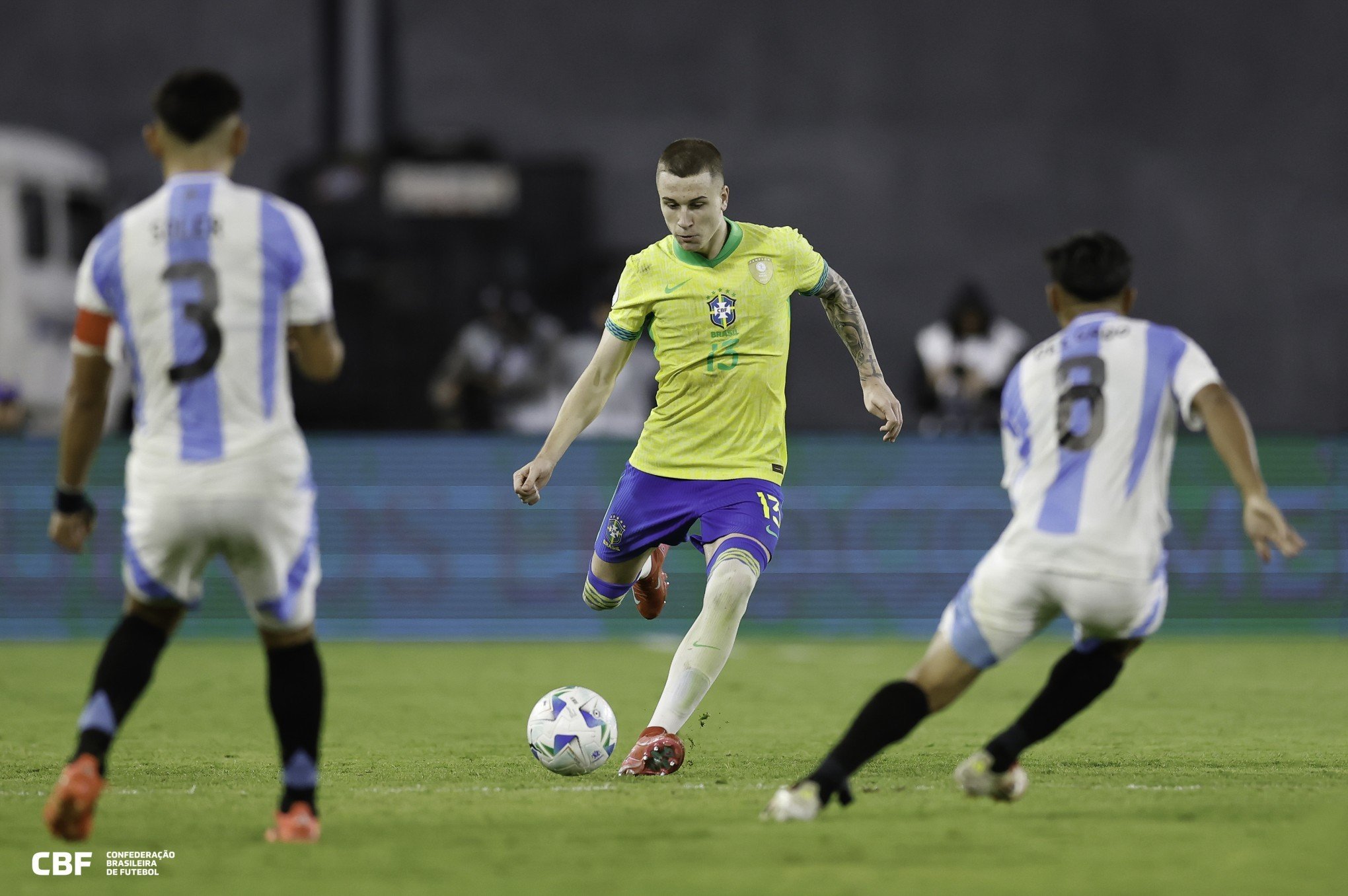 Brasil arranca empate com a Argentina no Sul-Americano sub-20