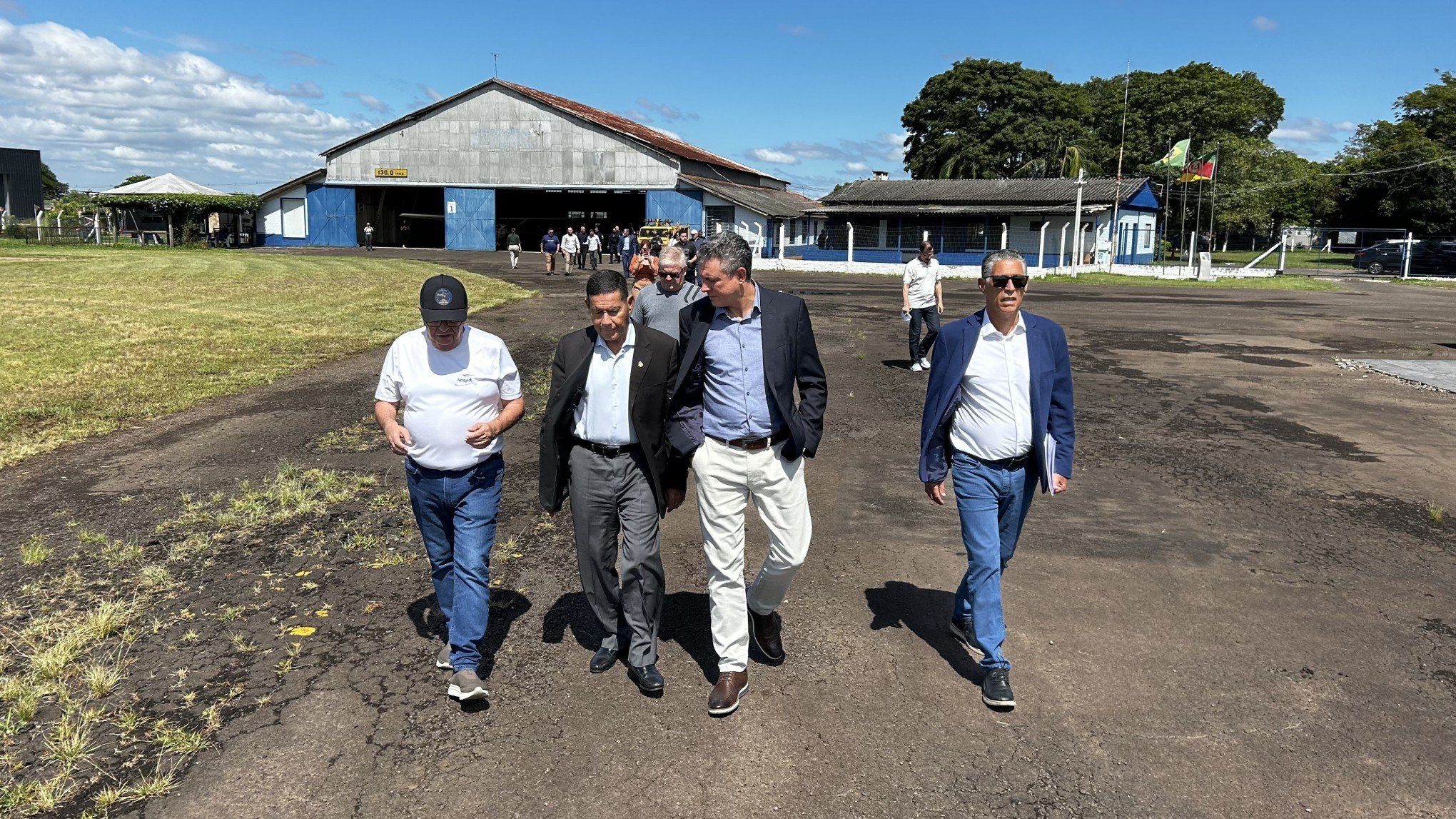 VÍDEO: Mourão se compromete a destinar recursos para financiar melhorias em aeroporto da região