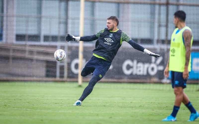 Gabriel Grando volta ao gol como titular | abc+