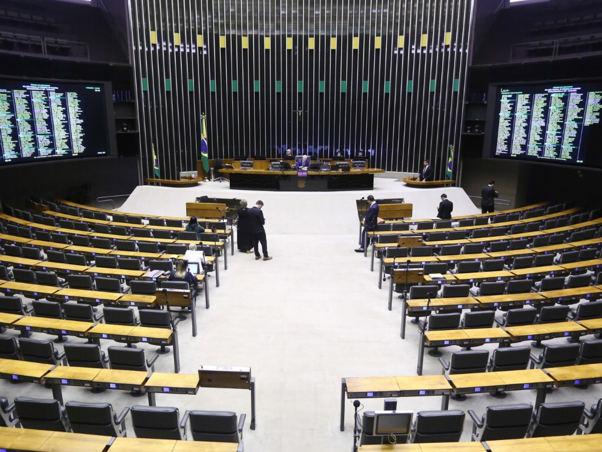 Lei anti-Oruam? Entenda novo projeto sobre música que chega na Câmara dos Deputados