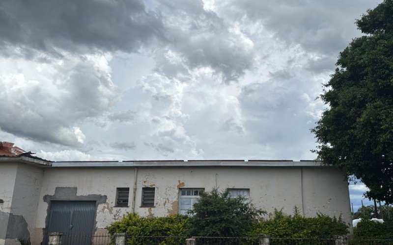 Hospital de São Vicente do Sul ficou parcialmente destalhando neste domingo (16)